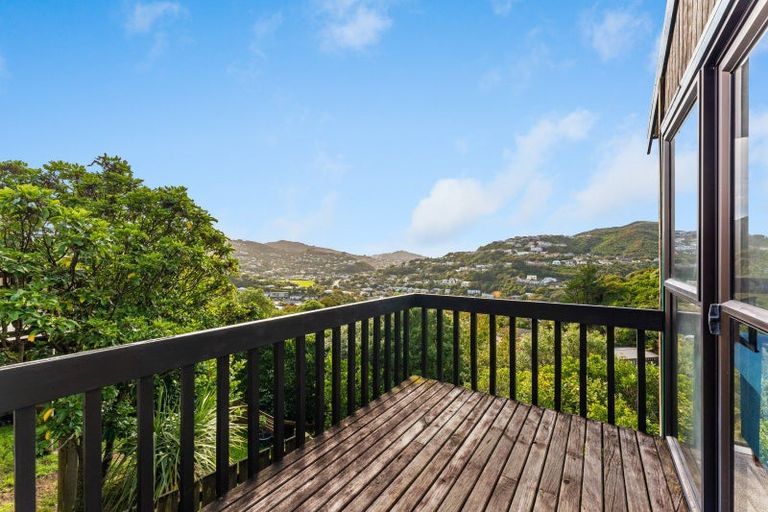 Photo of property in 109 Allington Road, Karori, Wellington, 6012