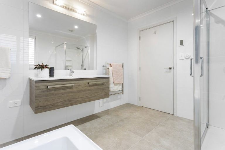 Photo of property in 32 Meteor Road, Hobsonville, Auckland, 0616