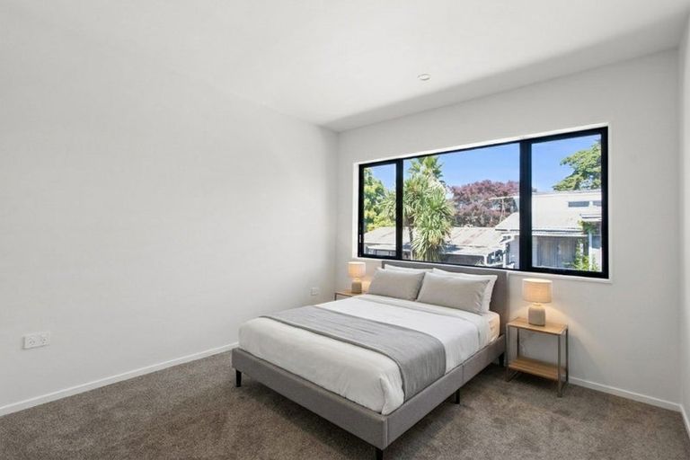 Photo of property in 19 Earlsworth Road, Mangere East, Auckland, 2024