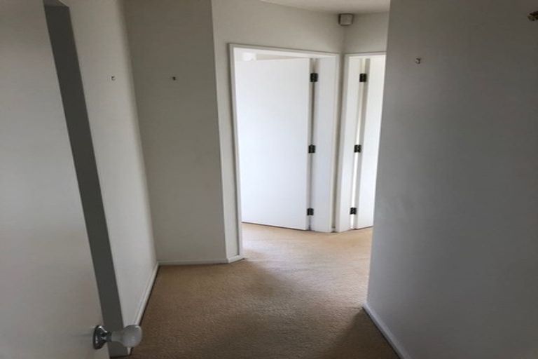 Photo of property in 2/101 Pohutukawa Street, Woburn, Lower Hutt, 5011