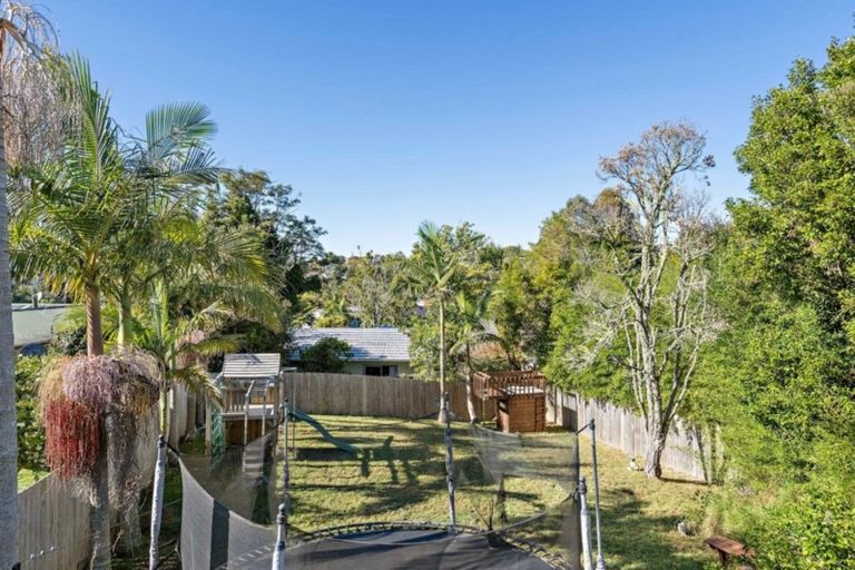 Photo of property in 12 Dunraven Place, Torbay, Auckland, 0630