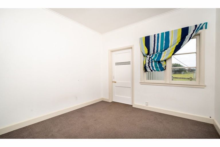 Photo of property in 5 Hutchinson Road, Helensville, 0875