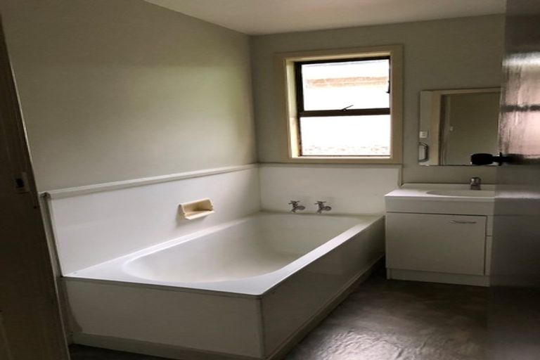 Photo of property in 44 Arthur Street, Upper Riccarton, Christchurch, 8041