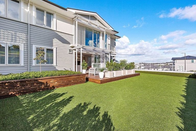 Photo of property in 164 Landmark Terrace, Orewa, 0931