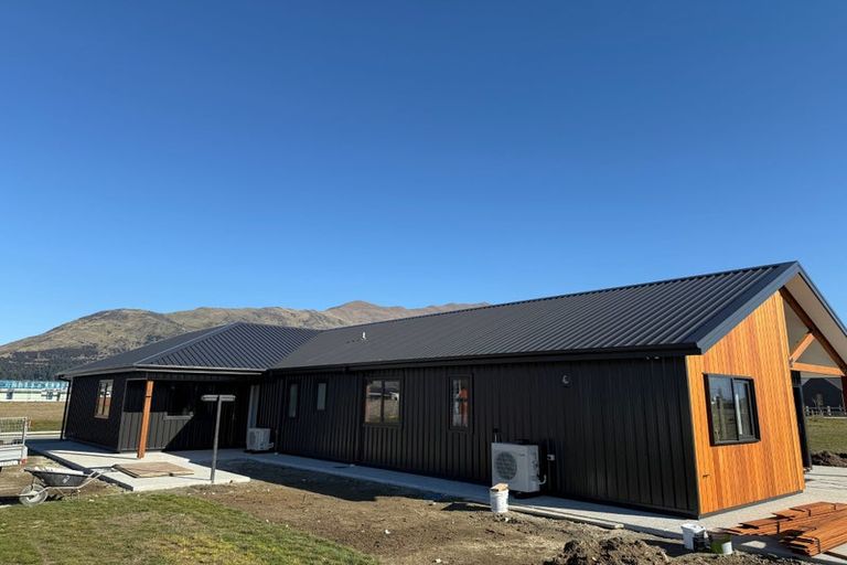 Photo of property in 31 Packer Road, Wanaka, 9382