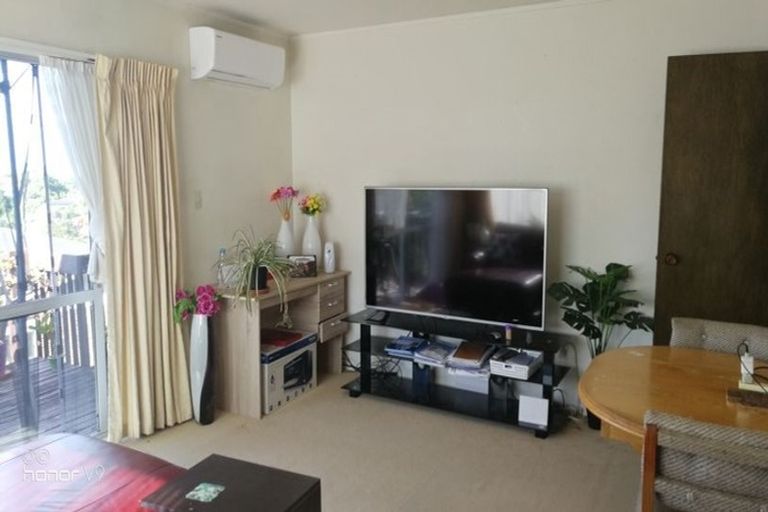 Photo of property in 1/18 Elmira Place, Browns Bay, Auckland, 0630