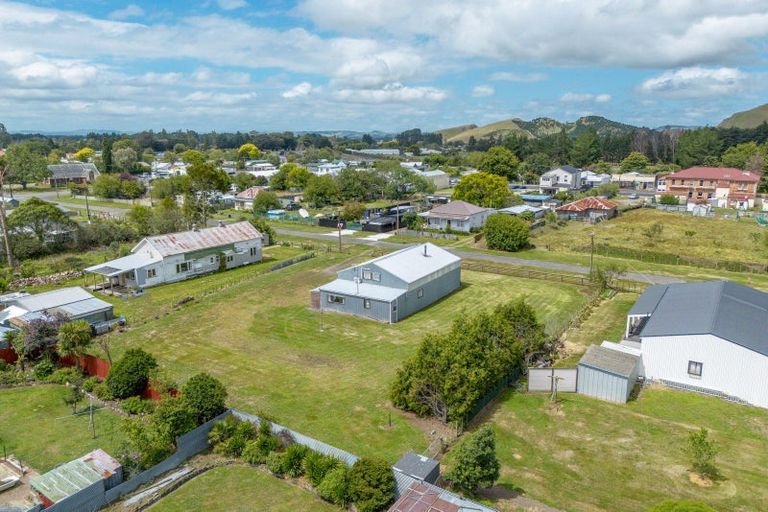 Photo of property in 31 Walter Street, Takapau, 4203