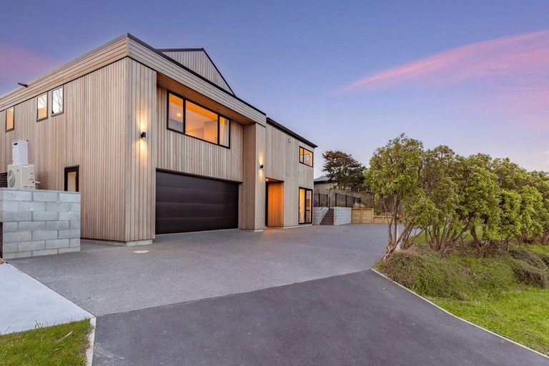 Photo of property in 60 Major Hornbrook Road, Mount Pleasant, Christchurch, 8081