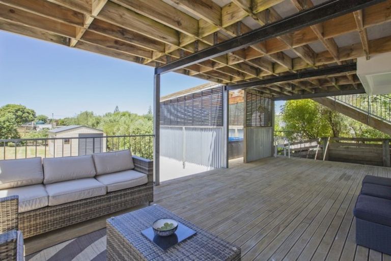 Photo of property in 57 Pinedale Crescent, Riversdale Beach, Masterton, 5872