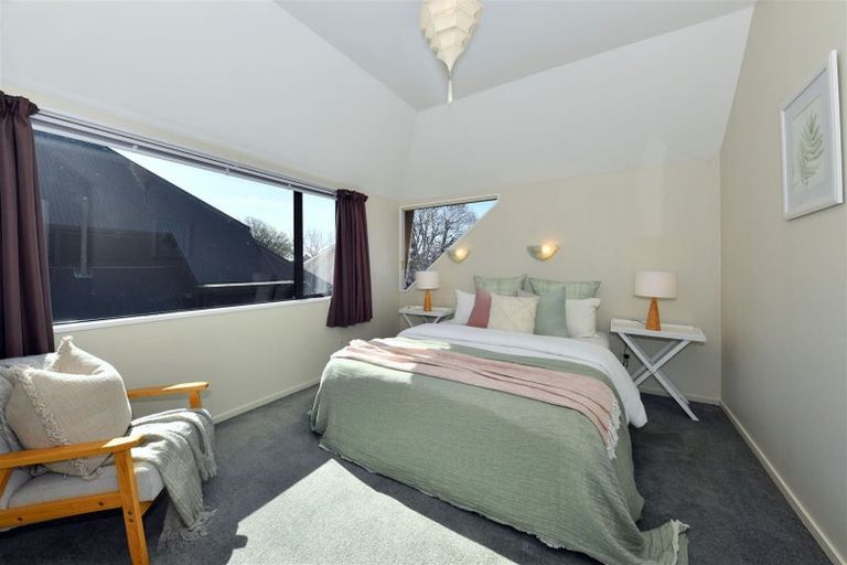 Photo of property in 431a Memorial Avenue, Burnside, Christchurch, 8053