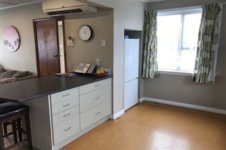 Photo of property in 16 Hillary Crescent, Upper Riccarton, Christchurch, 8041