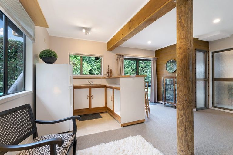 Photo of property in 2/5 Highlight Parade, Te Atatu South, Auckland, 0610