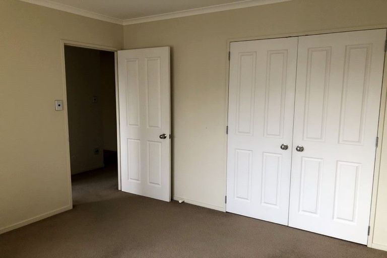 Photo of property in 28 Maypark Crescent, Flat Bush, Auckland, 2016