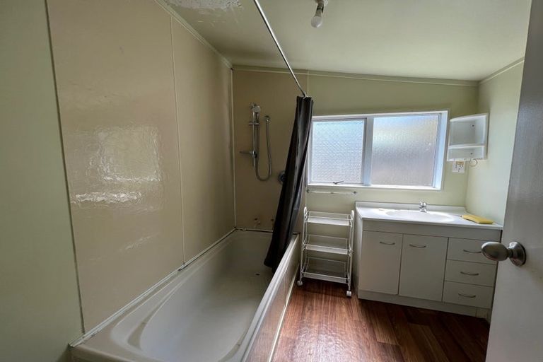 Photo of property in 94 Arahura Crescent, Waitangirua, Porirua, 5024