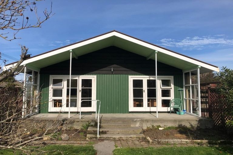 Photo of property in 1 Clonbern Place, Upper Riccarton, Christchurch, 8041