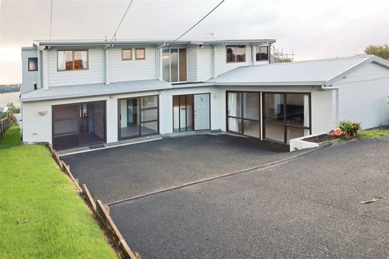 Photo of property in 1022 Whangaparaoa Road, Tindalls Beach, Whangaparaoa, 0930