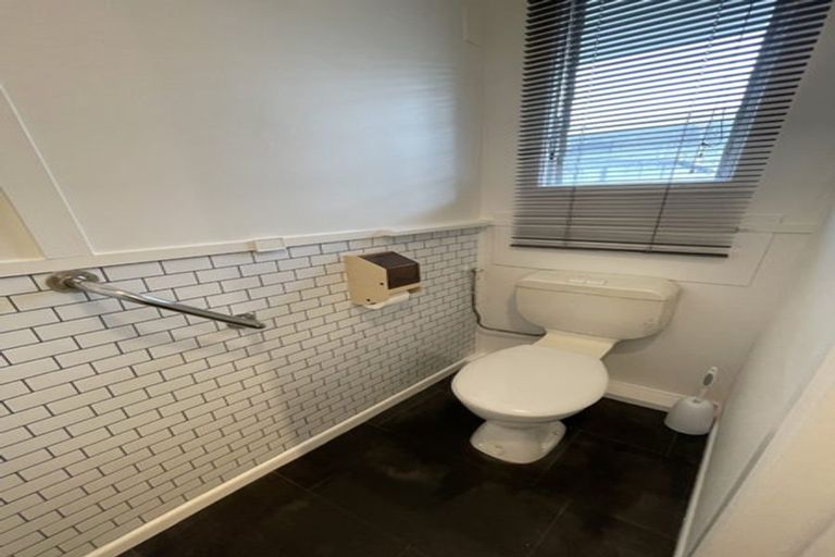 Photo of property in 2 Corilin Place, Mangakakahi, Rotorua, 3015