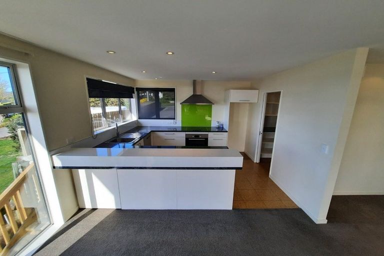Photo of property in 42 Moncks Spur Road, Redcliffs, Christchurch, 8081