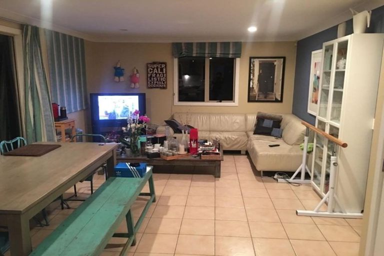 Photo of property in 17 Belle Verde Drive, Sunnynook, Auckland, 0630