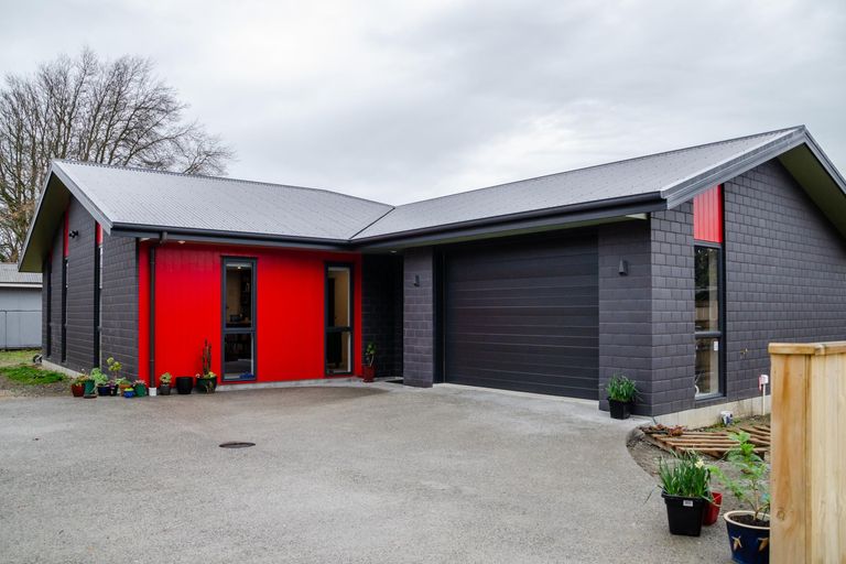 Photo of property in 63 Park Road, Carterton, 5713