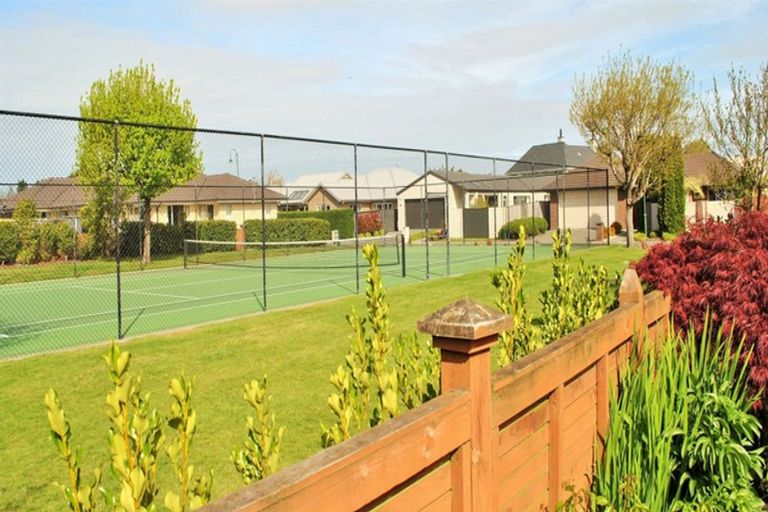 Photo of property in 12 Brookwater Avenue, Northwood, Christchurch, 8051