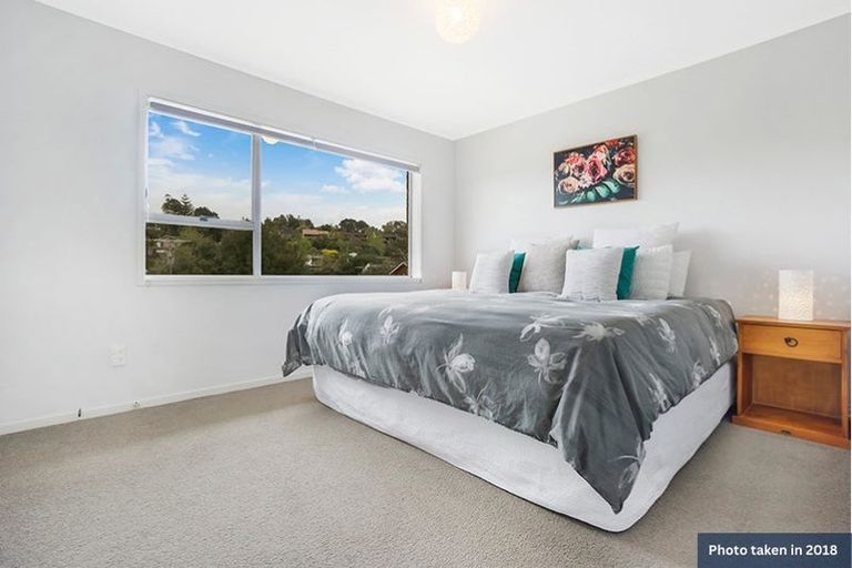 Photo of property in 1/17 Sandiacre Way, Browns Bay, Auckland, 0630