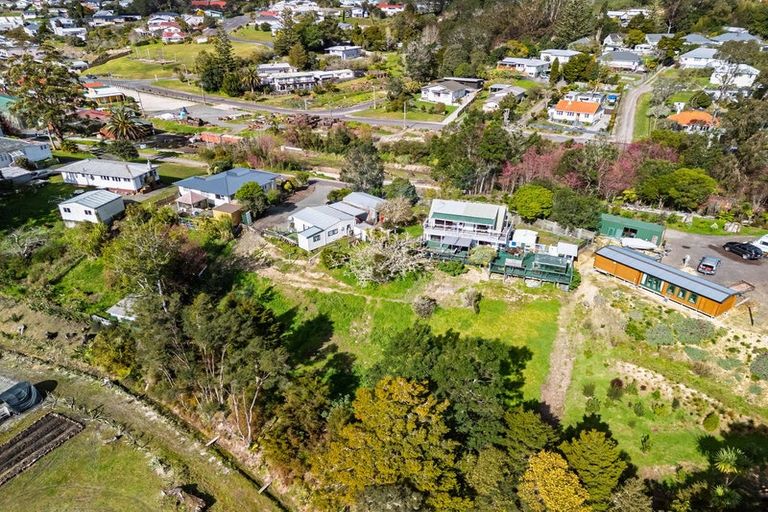 Photo of property in 18 Station Road, Kawakawa, 0210