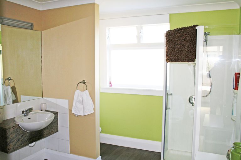 Photo of property in 12 Till Street, South Hill, Oamaru, 9400