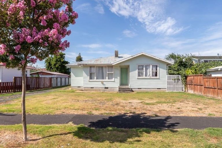 Photo of property in 15 English Street, St Andrews, Hamilton, 3200