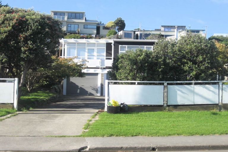 Photo of property in 6 Whanake Street, Titahi Bay, Porirua, 5022