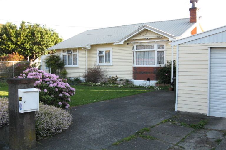 Photo of property in 24 Malone Road, Waterloo, Lower Hutt, 5011