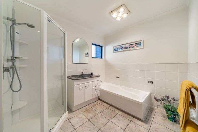 Photo of property in 51 Fraser Crescent, Elderslea, Upper Hutt, 5018