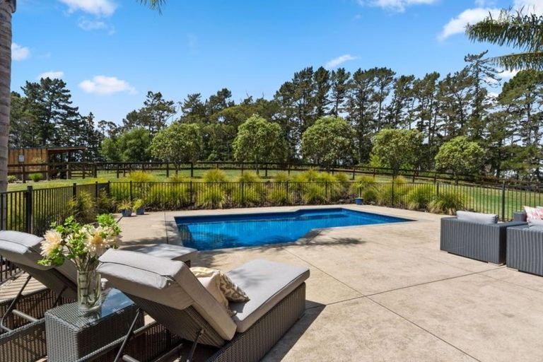 Photo of property in 206 Trigg Road, Kumeu, 0891