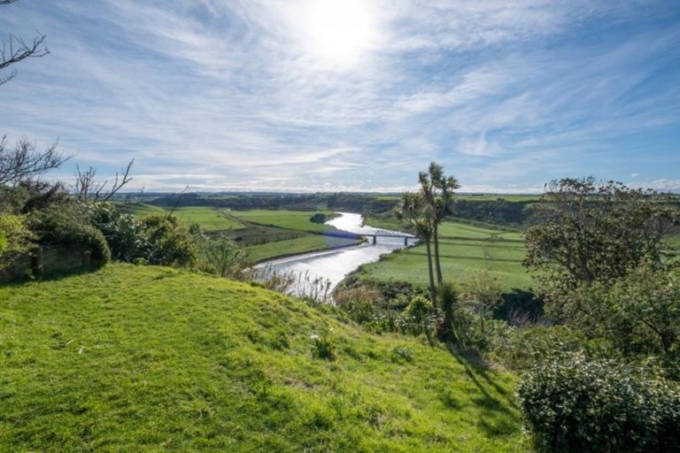 Photo of property in 1 Hadfield Street, Patea, 4520
