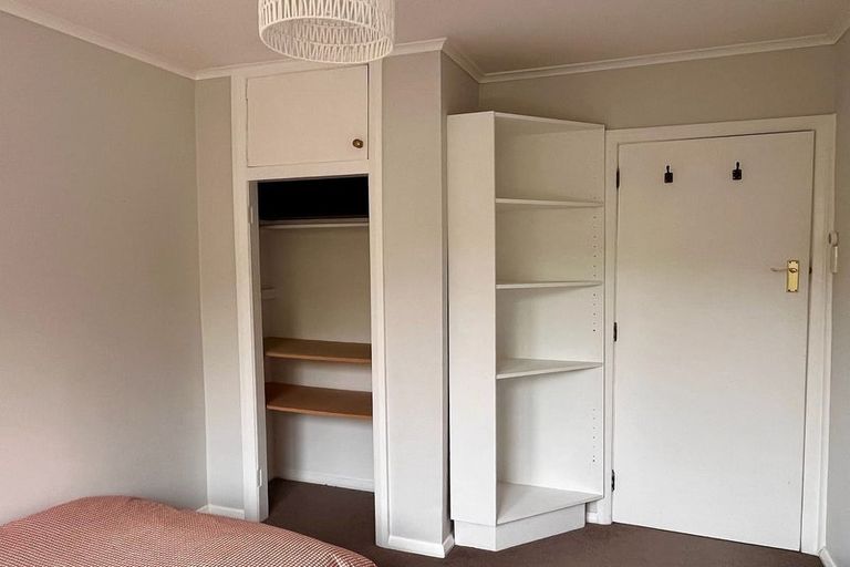 Photo of property in 32 Hollies Crescent, Johnsonville, Wellington, 6037