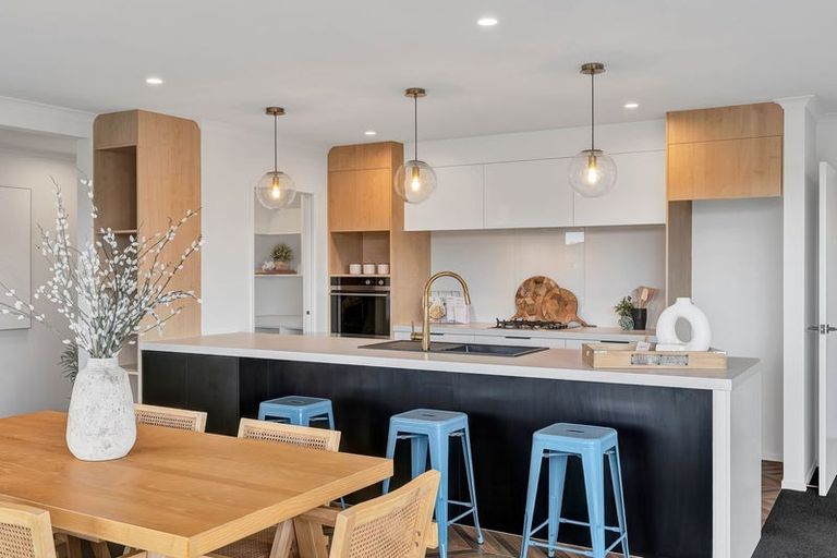 Photo of property in 71 Cyrus Street, Whalers Gate, New Plymouth, 4310