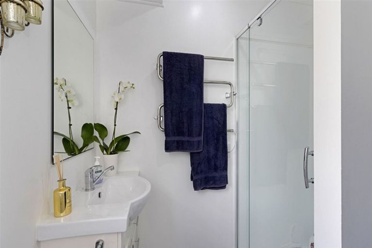 Photo of property in 36 Glynnbrooke Street, Te Atatu South, Auckland, 0610