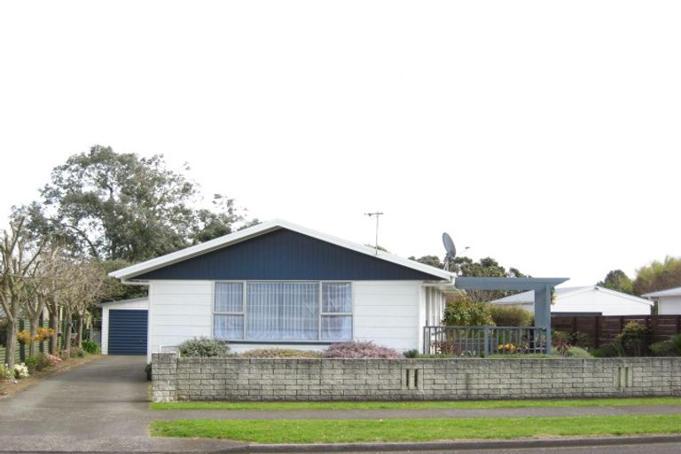 Photo of property in 17 Lantana Avenue, Bell Block, New Plymouth, 4312