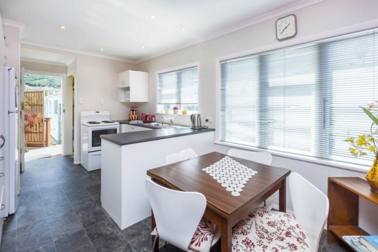 Photo of property in 78 Peel Place, Wainuiomata, Lower Hutt, 5014