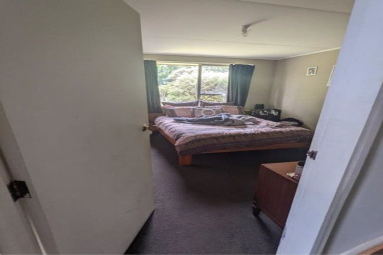 Photo of property in 77 Lord Street, Stokes Valley, Lower Hutt, 5019