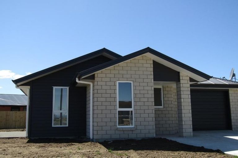 Photo of property in 35 Harakeke Drive, Wharewaka, Taupo, 3330