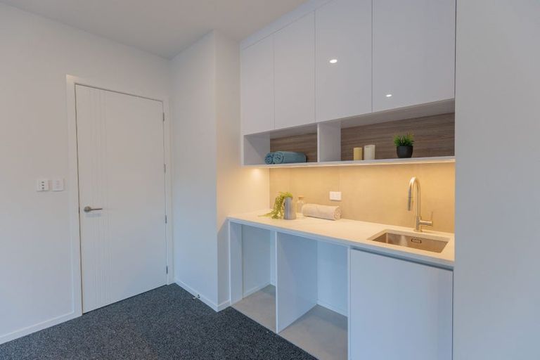 Photo of property in 24 Prestbury Grove, Churton Park, Wellington, 6037