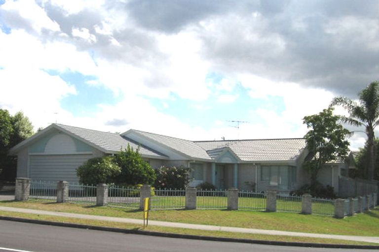 Photo of property in 13 Picasso Drive, West Harbour, Auckland, 0618