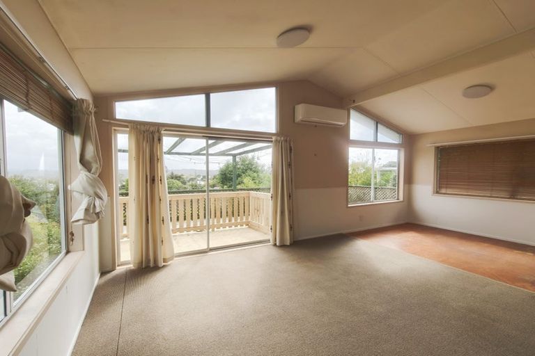 Photo of property in 37 Seon Place, Birkdale, Auckland, 0626