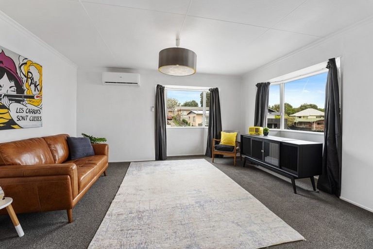 Photo of property in 1/18 Herekawe Drive, Spotswood, New Plymouth, 4310