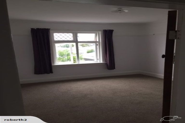 Photo of property in 17 Hargreaves Street, Mount Cook, Wellington, 6021