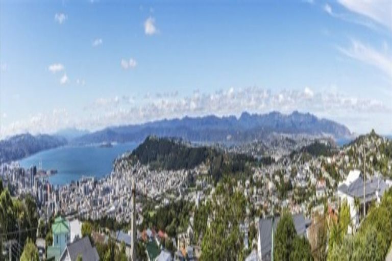 Photo of property in 20 Mitchell Street, Brooklyn, Wellington, 6021