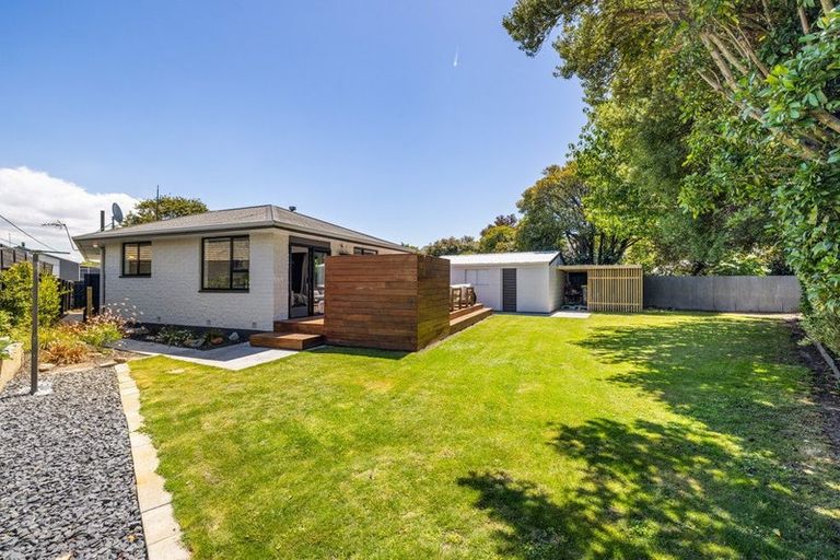 Photo of property in 6 Bidwell Place, Hillmorton, Christchurch, 8025