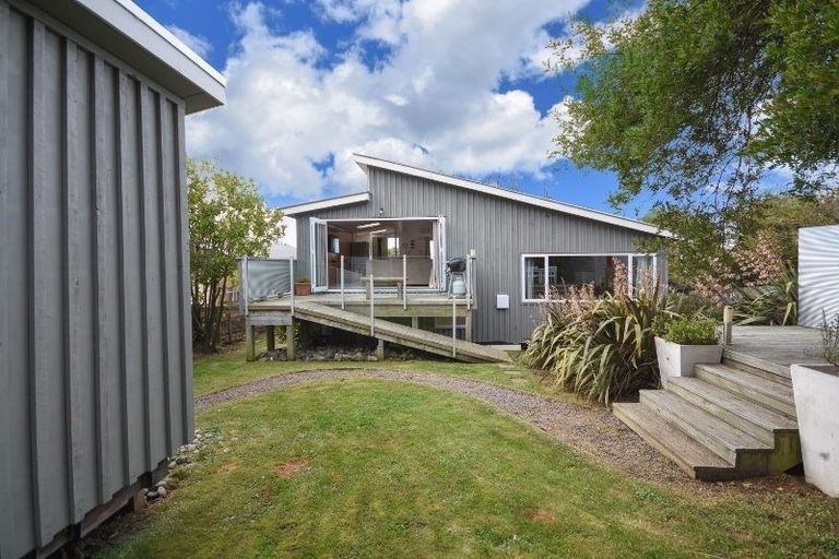 Photo of property in 28 Edna Street, Ocean View, Dunedin, 9035