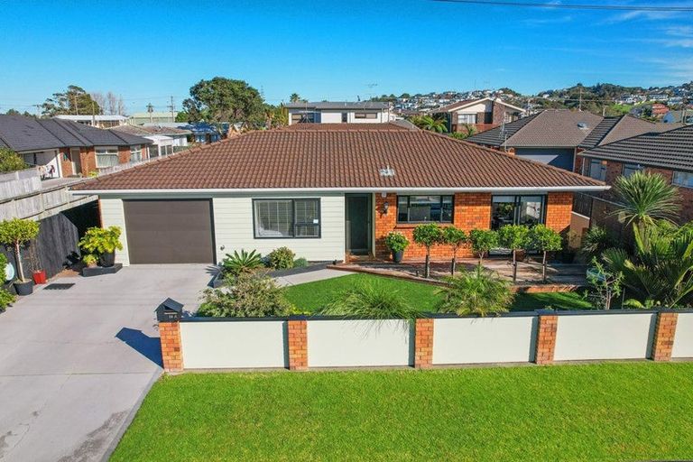 Photo of property in 28a Edward Avenue, Orewa, 0931